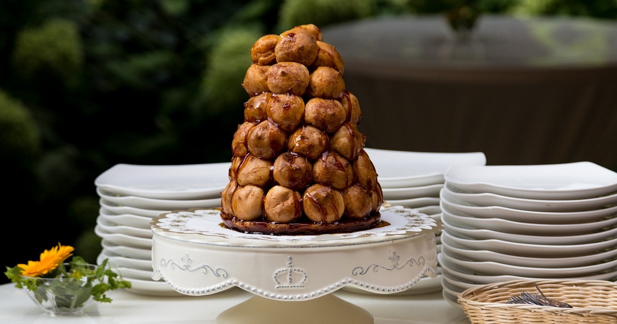 Croquembouche